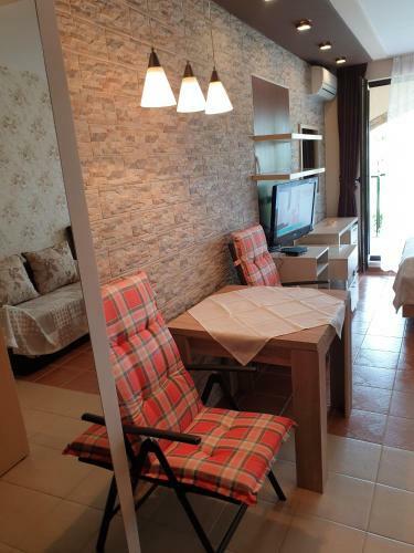Alex Apartment In Green Life Beach Resort