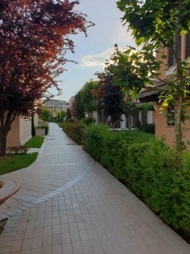 Alex Apartment In Green Life Beach Resort
