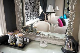 Hostal The Grafton Boutique B&B