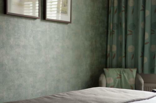 Ascot House Hotel