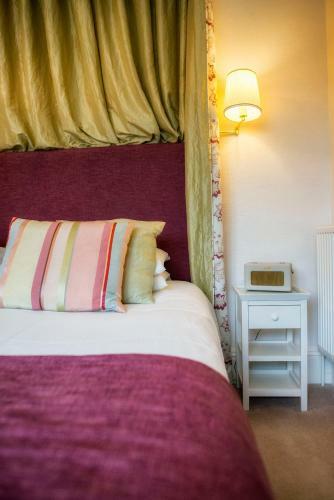 Ascot House Hotel