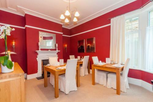 Hostal Ashwood House