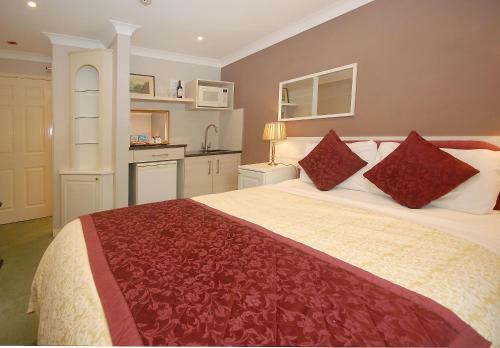 Marlborough House Hotel - B&B