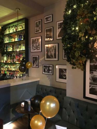 Eurobar Cafe & Hotel - B&B