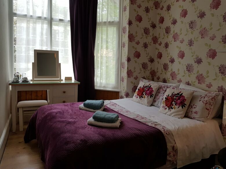 Bed & Breakfast Adams Guest House