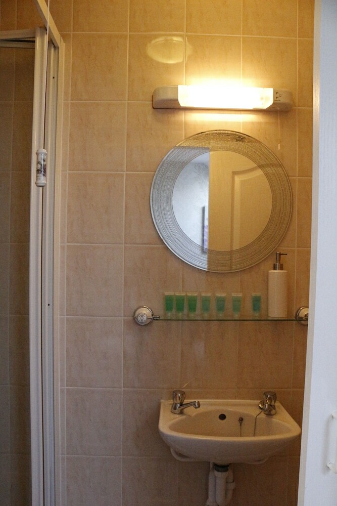 Bed & Breakfast Adams Guest House