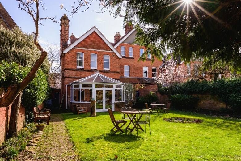 Bed & Breakfast St Margarets Hotel