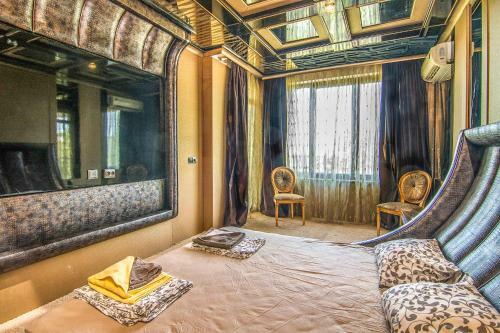 Front Beach Designer Apartment Golden Sands