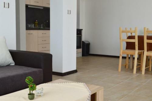 Aquamarine Apartments