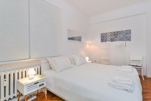 The Charming Home - One Bedroom Top Central Apartment