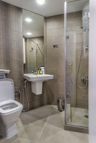 Colorful Two Bedroom Apartment Next To Serdika Center Sofia