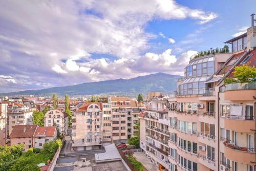 South Park, Vitosha View, 2-bdr, 2-bthr Apartment