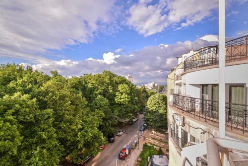 South Park, Vitosha View, 2-bdr, 2-bthr Apartment