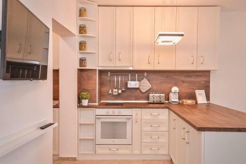 South Park, Vitosha View, 2-bdr, 2-bthr Apartment