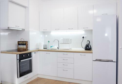 Apartamento ? Moderno ? 1 -bedroom With Parking & Patio