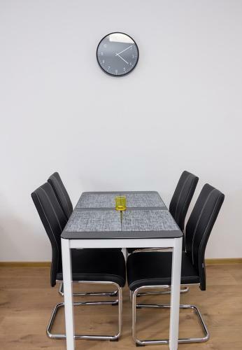 Apartamento ? Moderno ? 1 -bedroom With Parking & Patio