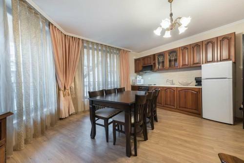 Vazov Residence , Two Bedroom Top Centre Apartment