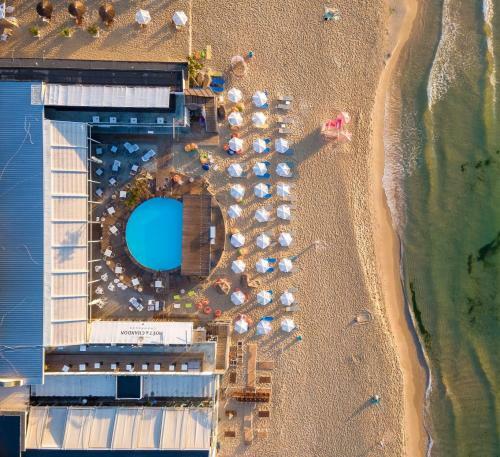R-varna Deluxe Apartments