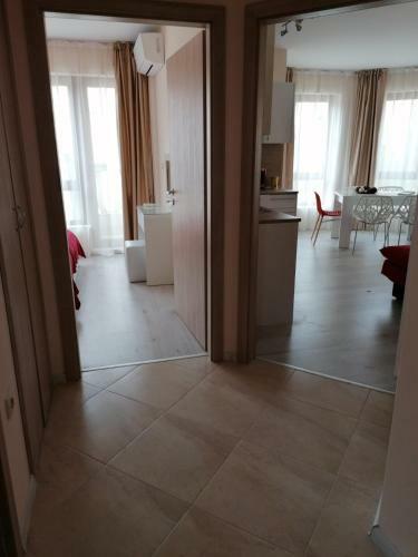 By The Waves Luxury Beach Apartment