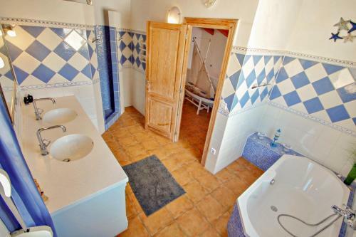 Naranja - Sea View Villa With Private Pool In Benissa