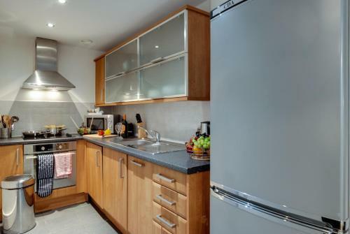 Base Serviced Apartments - Cumberland Apartments