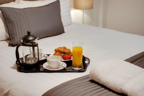 Base Serviced Apartments - Cumberland Apartments