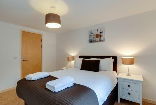 Base Serviced Apartments - The Docks