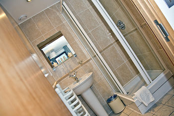 Base Serviced Apartments - East Village