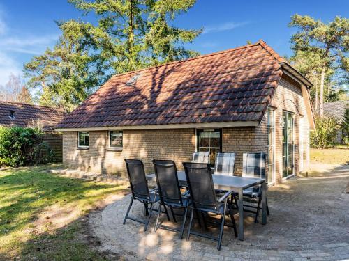 Cosy Holiday Home In Lunteren With Terrace