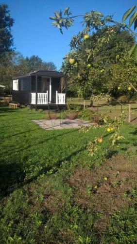 Bed & Breakfast Boerderijkamer Zwanebloem