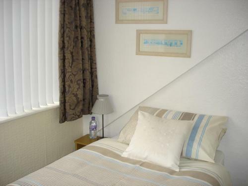 Hostal Sandra's Guest House