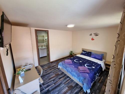 Hostal Home For You