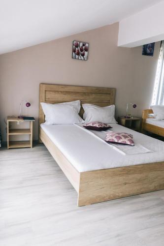 Hostal La Tusi Lovrin