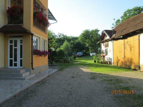 Hostal Gyongyvirag Vendeghaz