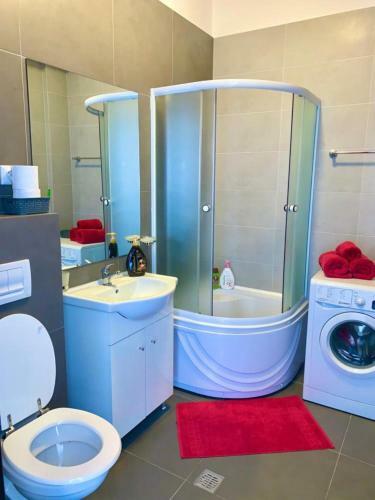 Cityscape Apartment Near Palas Mall