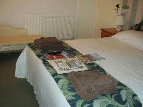 Hostal Brentwood House