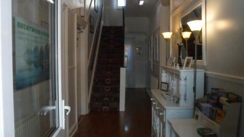 Hostal Brentwood House