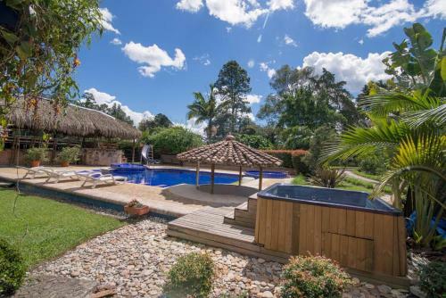 Stunning Llanogrande Paradise Villa / Pool & Jacuzzi