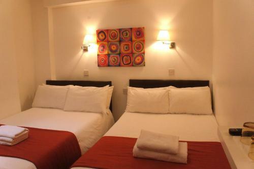 Plaza London Hotel