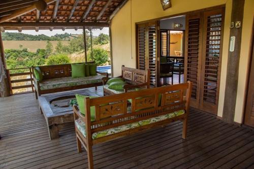 Chal� Master Com Piscina De Borda Infinita