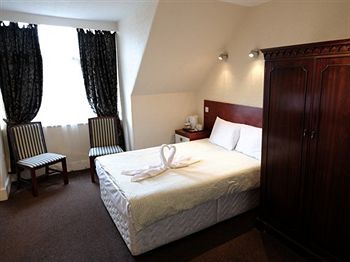 Hostal Charlotte Guest House