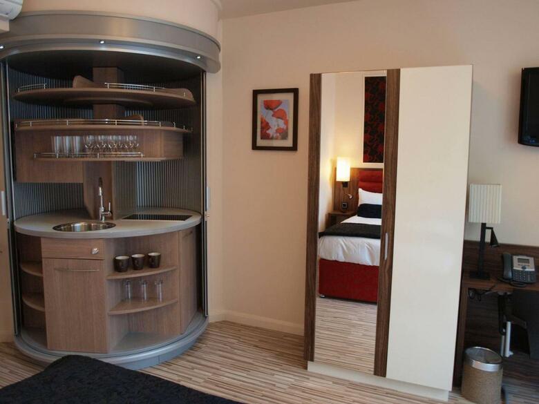 Hotel Simply Rooms & Suites