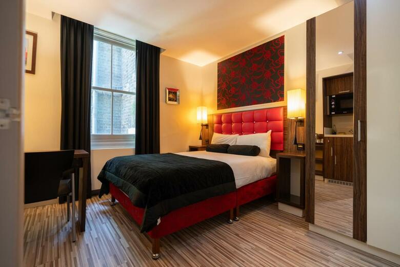 Hotel Simply Rooms & Suites