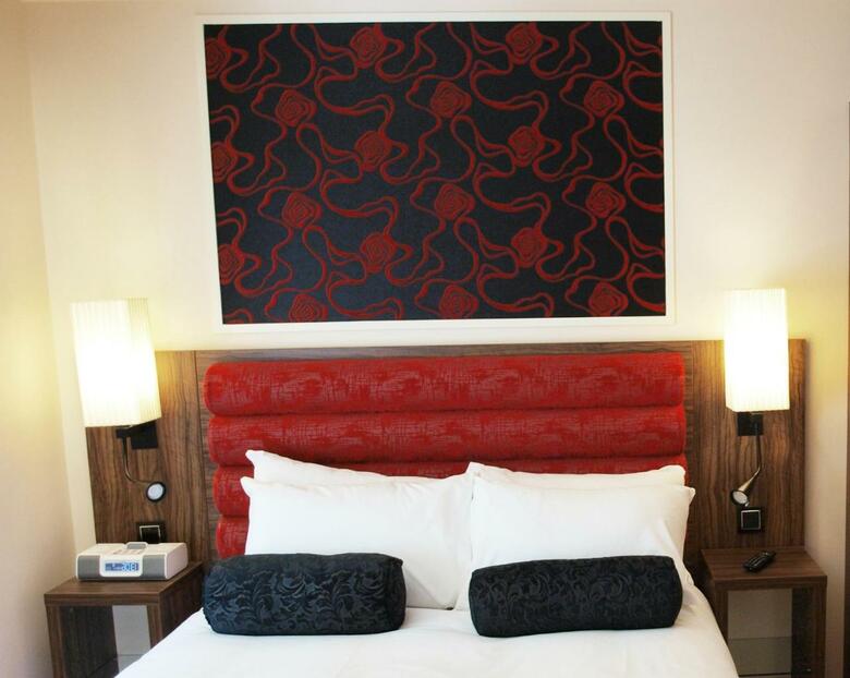 Hotel Simply Rooms & Suites