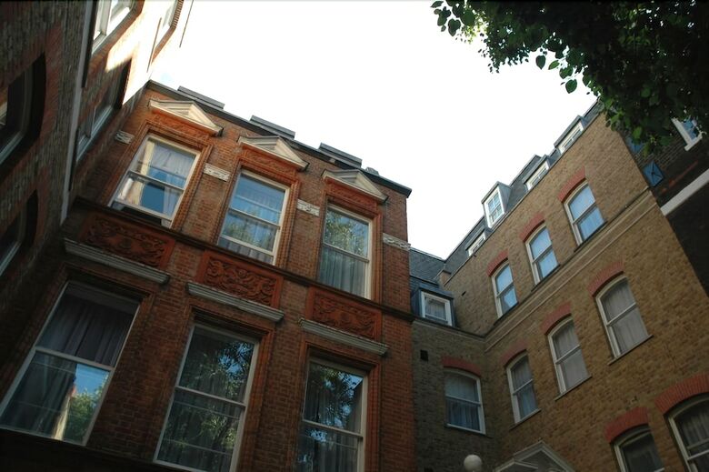 Kings Wardrobe Apartments By Bridgestreet