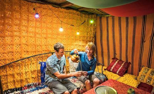 Bed & Breakfast Camp Desert Nomad Tour