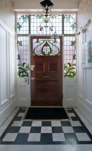 Hostal Dawson House Hotel - Guest House