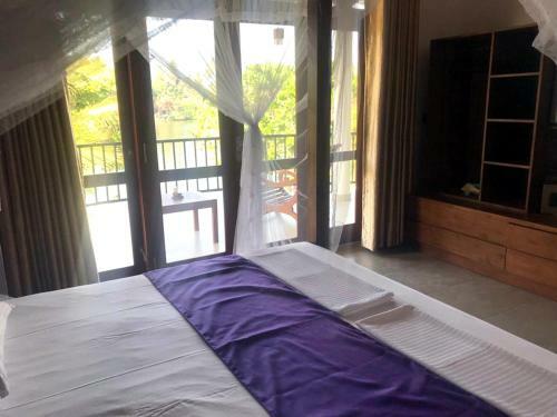 Hostal Villa Riverside