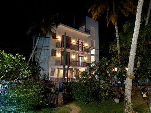 Hotel The Atrium Hiriketiya