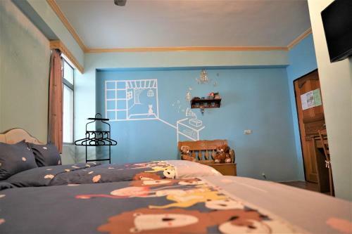 Hostel Summer Light